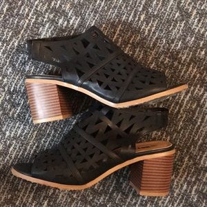 black little block heels